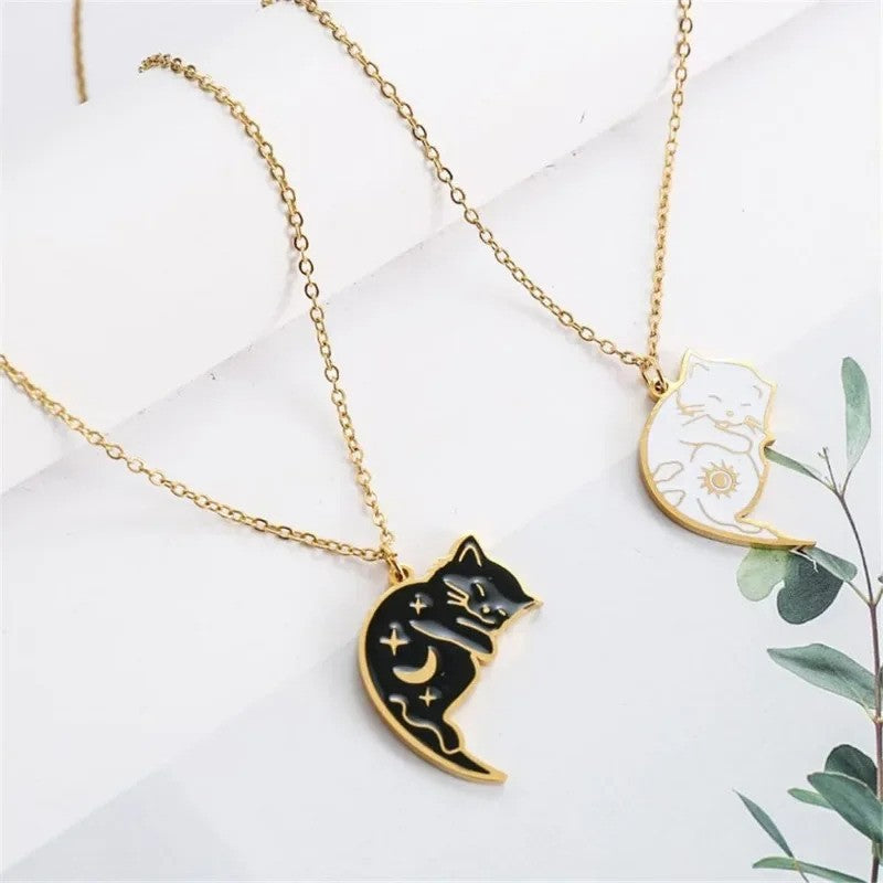 2 Best Friends Cat Hug Necklace