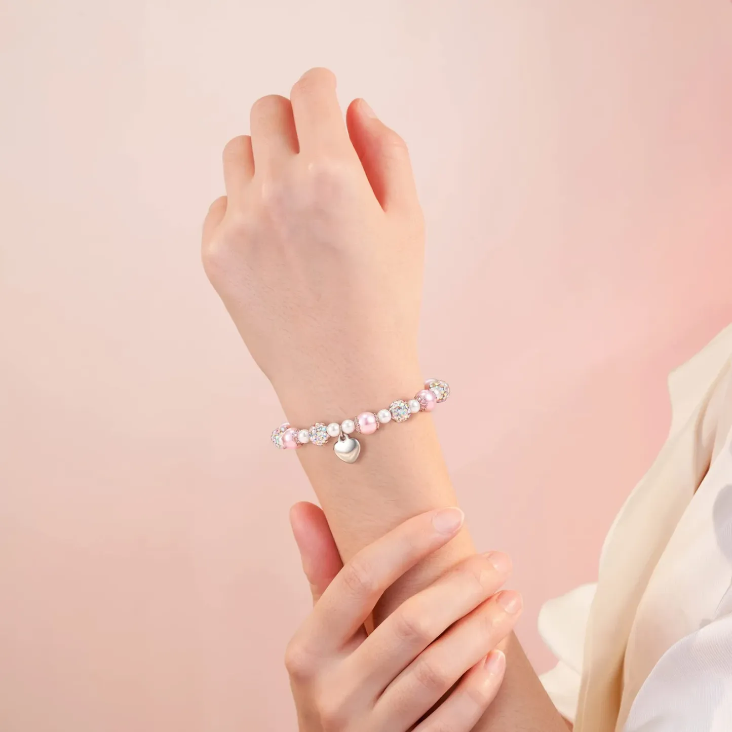 For Granddaughter - Grandmother And Granddaughter A Link That Can Never Be Undone Heart-shaped Pendant Pearl Bracelet