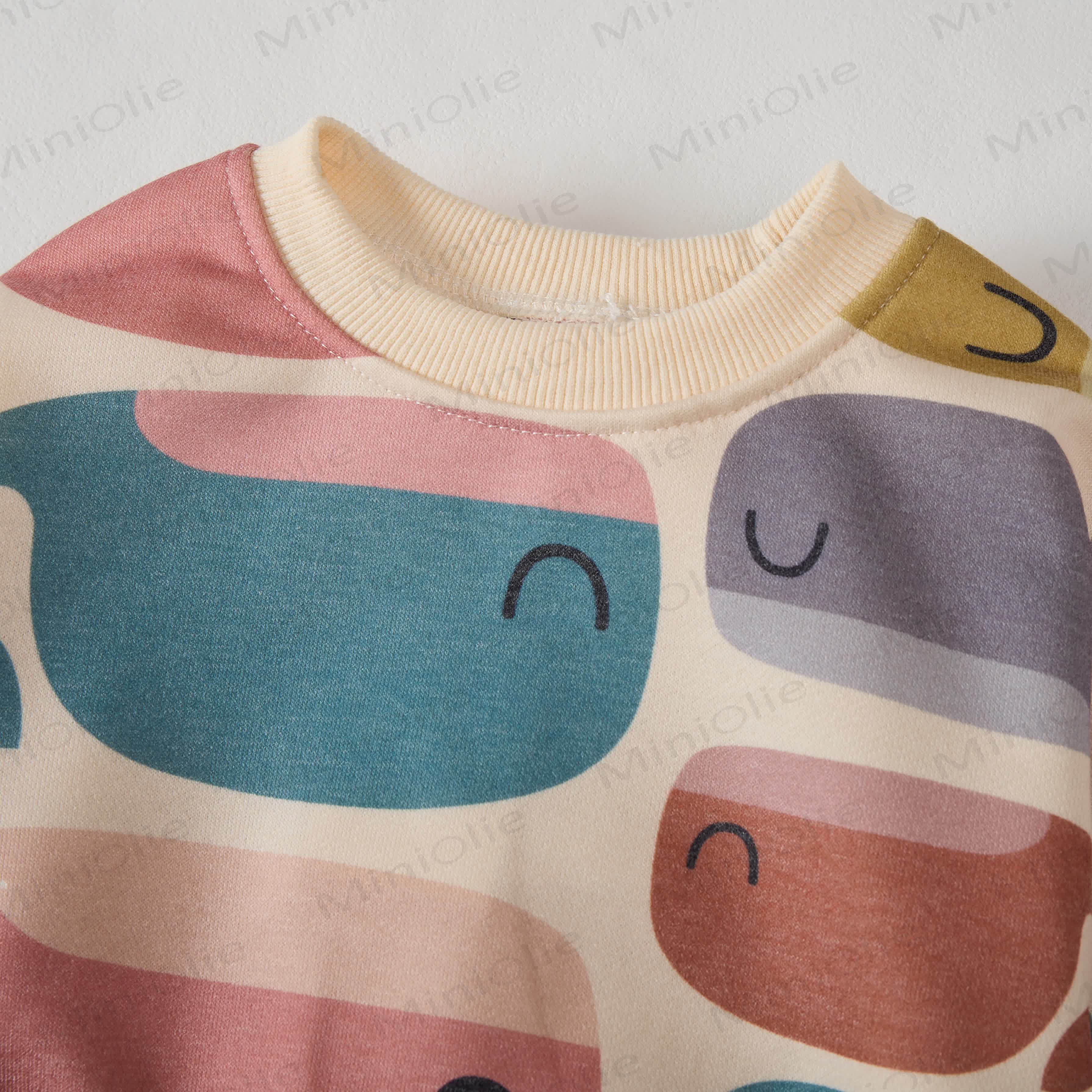 Baby Cute Cartoon Whale Sweatshirt 2-piece Beige Set - image 2