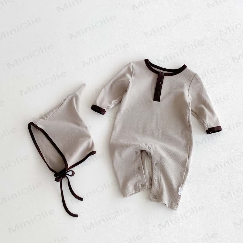 Baby Solid Color Romper with Bonnet - image 4