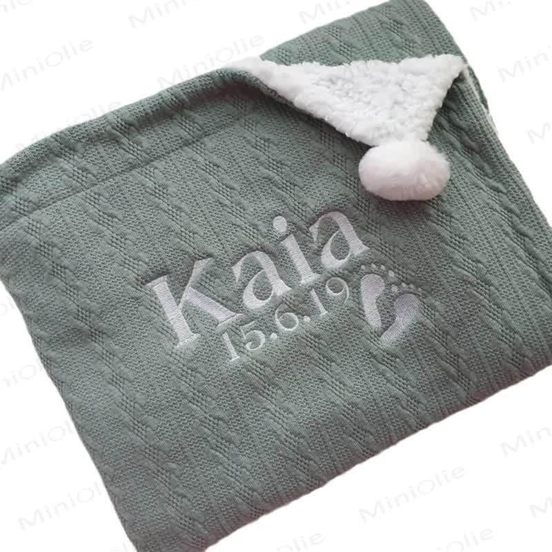 Personalized Baby Name Plush Pompom Blanket - image 3