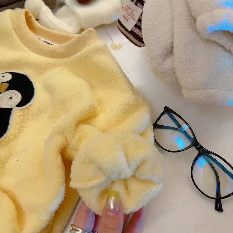 Toddler Cartoon Patch Plush Fleece 2-piece Lounge Set - image 5