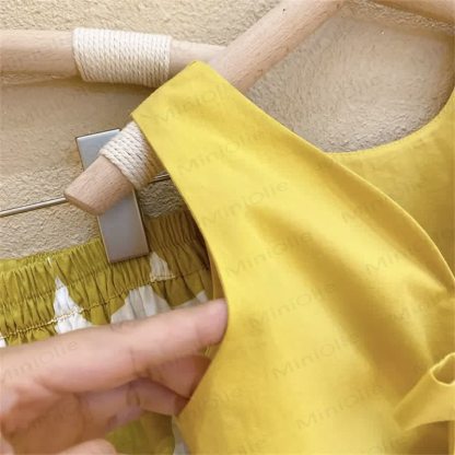 Toddler 2-Piece Yellow Dots Set with Hat - image 7