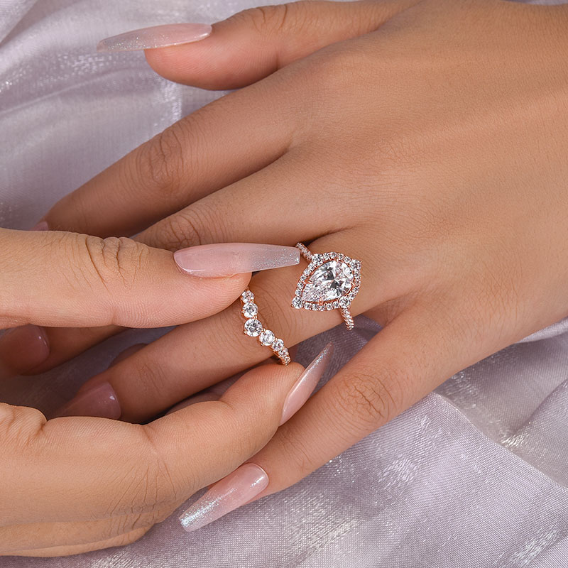 Elegant Rose Gold Carat Halo Pear Cut Bridal Ring Set In