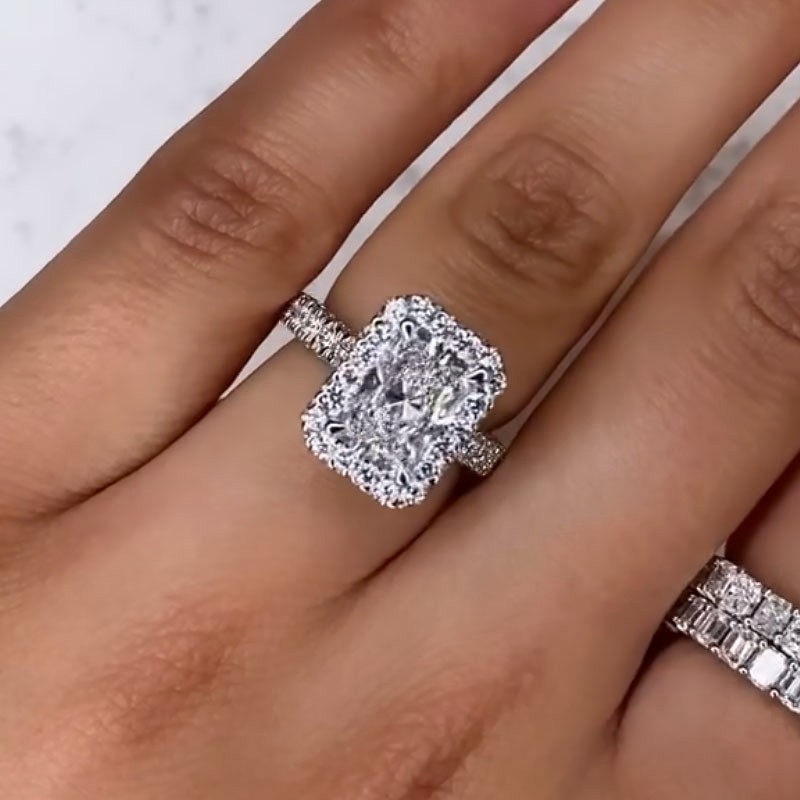 Moissanite 3.5Ct Radiant Cut Halo Engagement Ring In  display picture 3