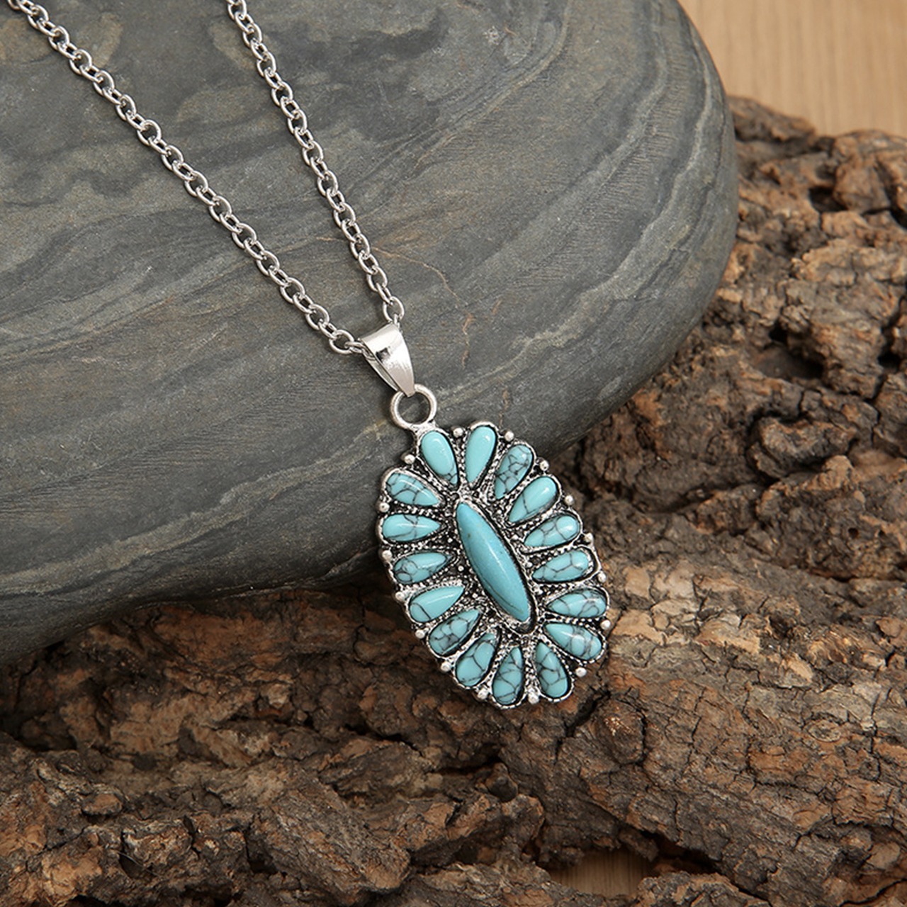 Western Ethnic Style Inlaid Turquoise Pendant Necklace