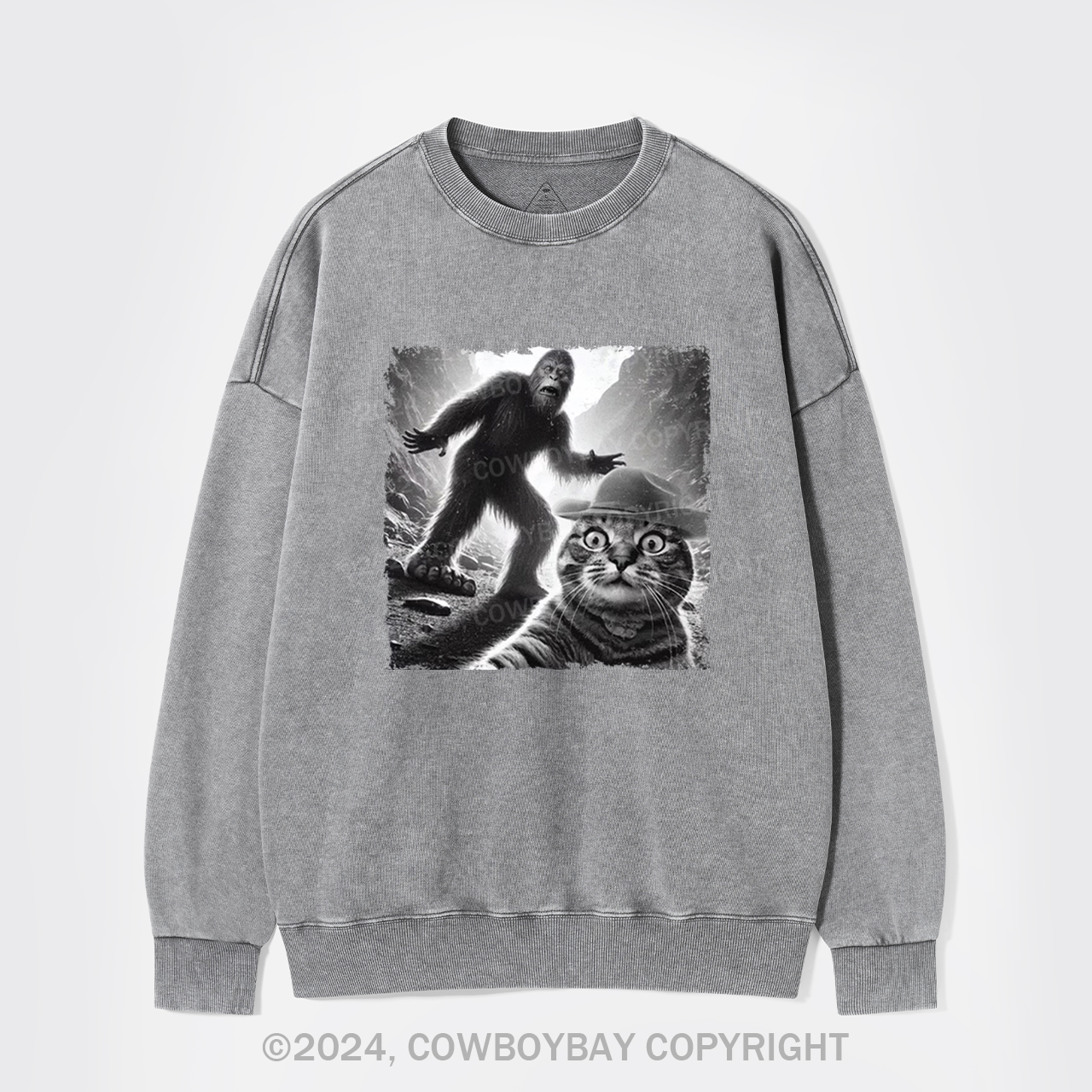 Scared Cat Selfie With Bigfoot Retro 90s Washed Sweatshirts