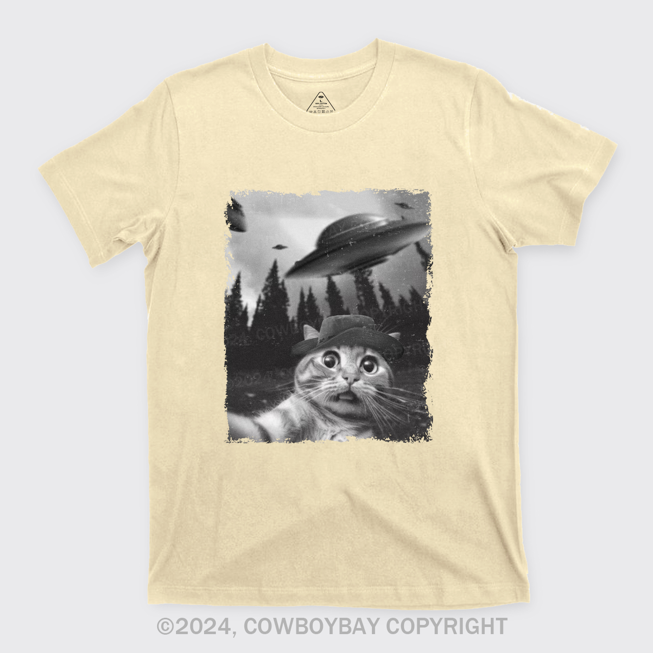 Funny Cat Selfie With UFOs T-Shirts