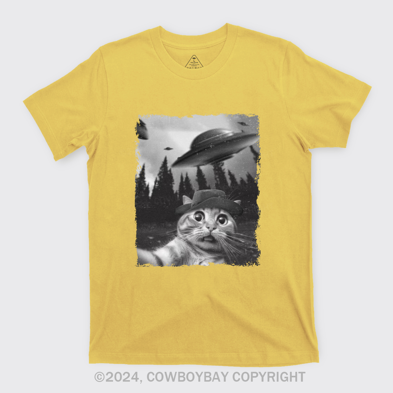 Funny Cat Selfie With UFOs T-Shirts