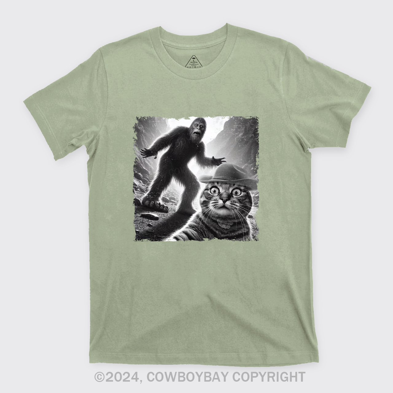 Scared Cat Selfie With Bigfoot Retro 90s T-Shirts