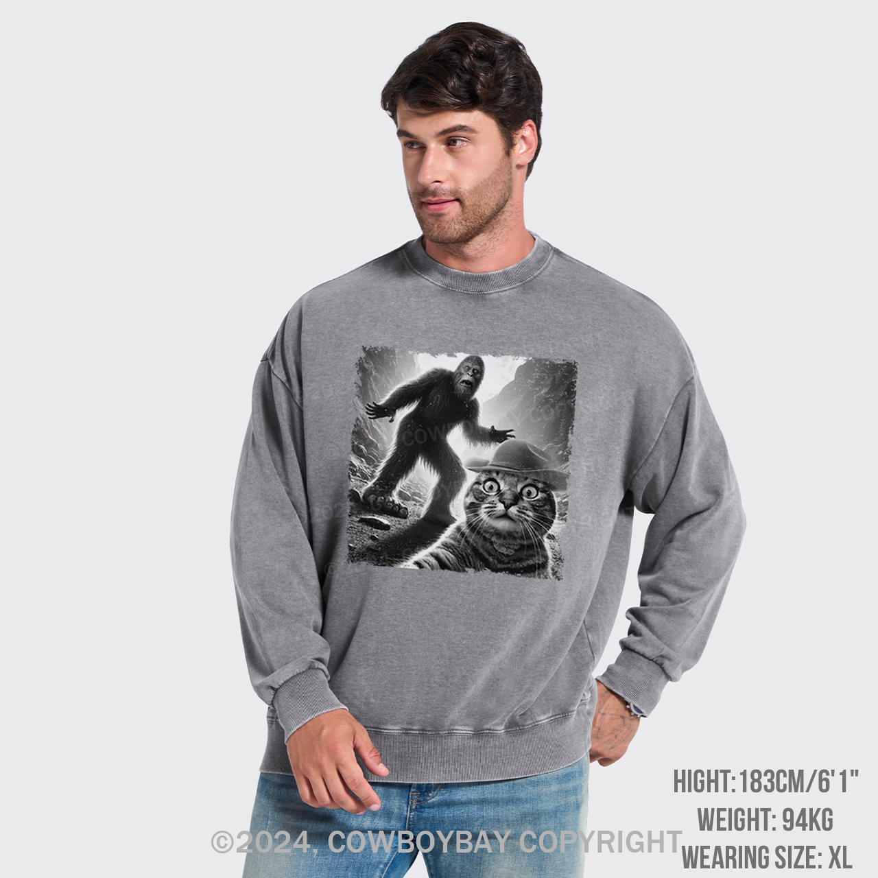 Scared Cat Selfie With Bigfoot Retro 90s Washed Sweatshirts