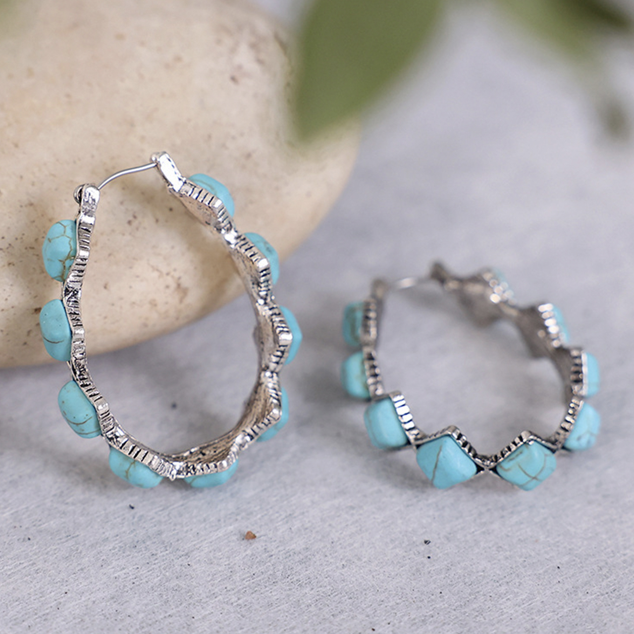 Western Diamond Turquoise U-shaped Earrings