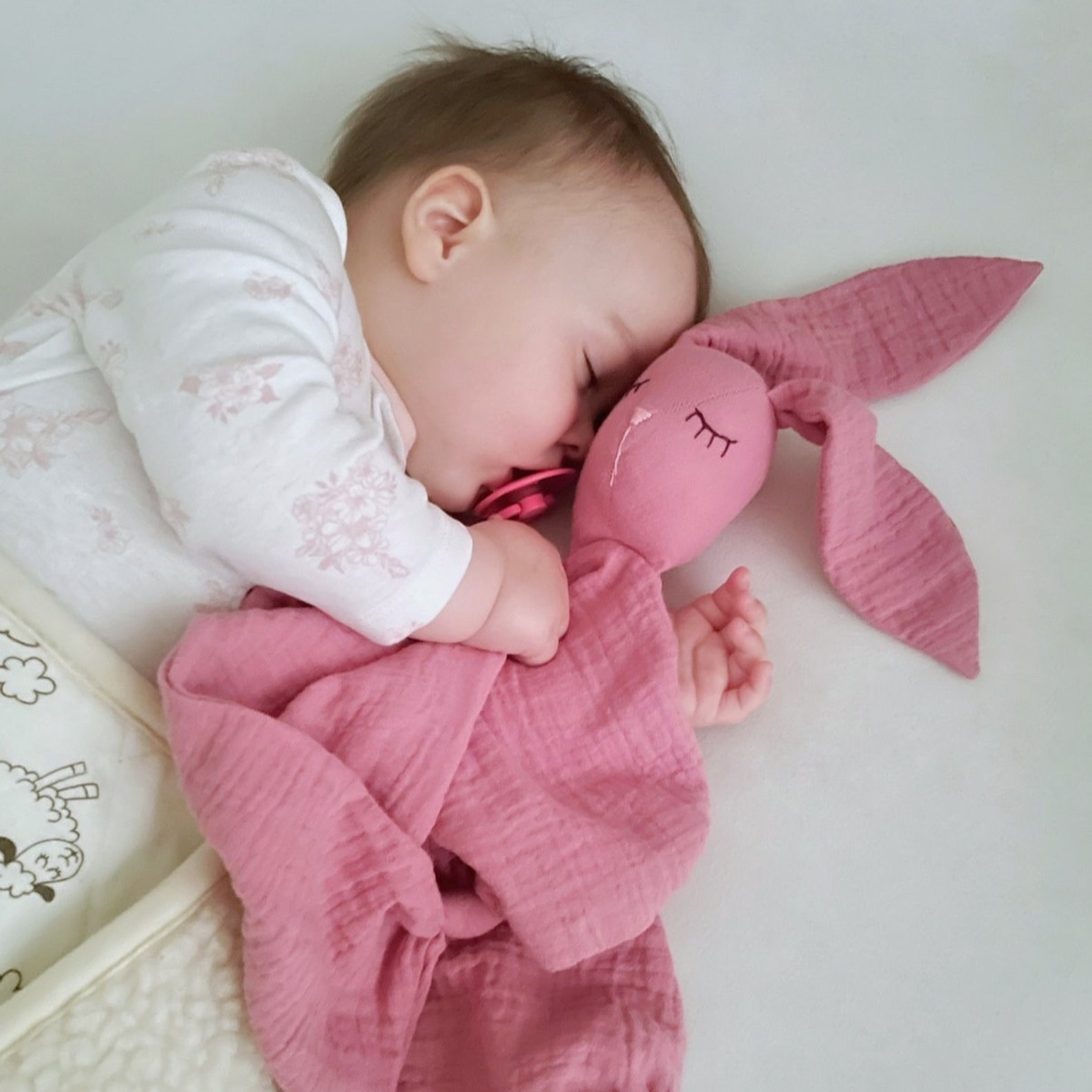 Personalized Baby Embroidery Comforter Sleep Toy | CWToy03