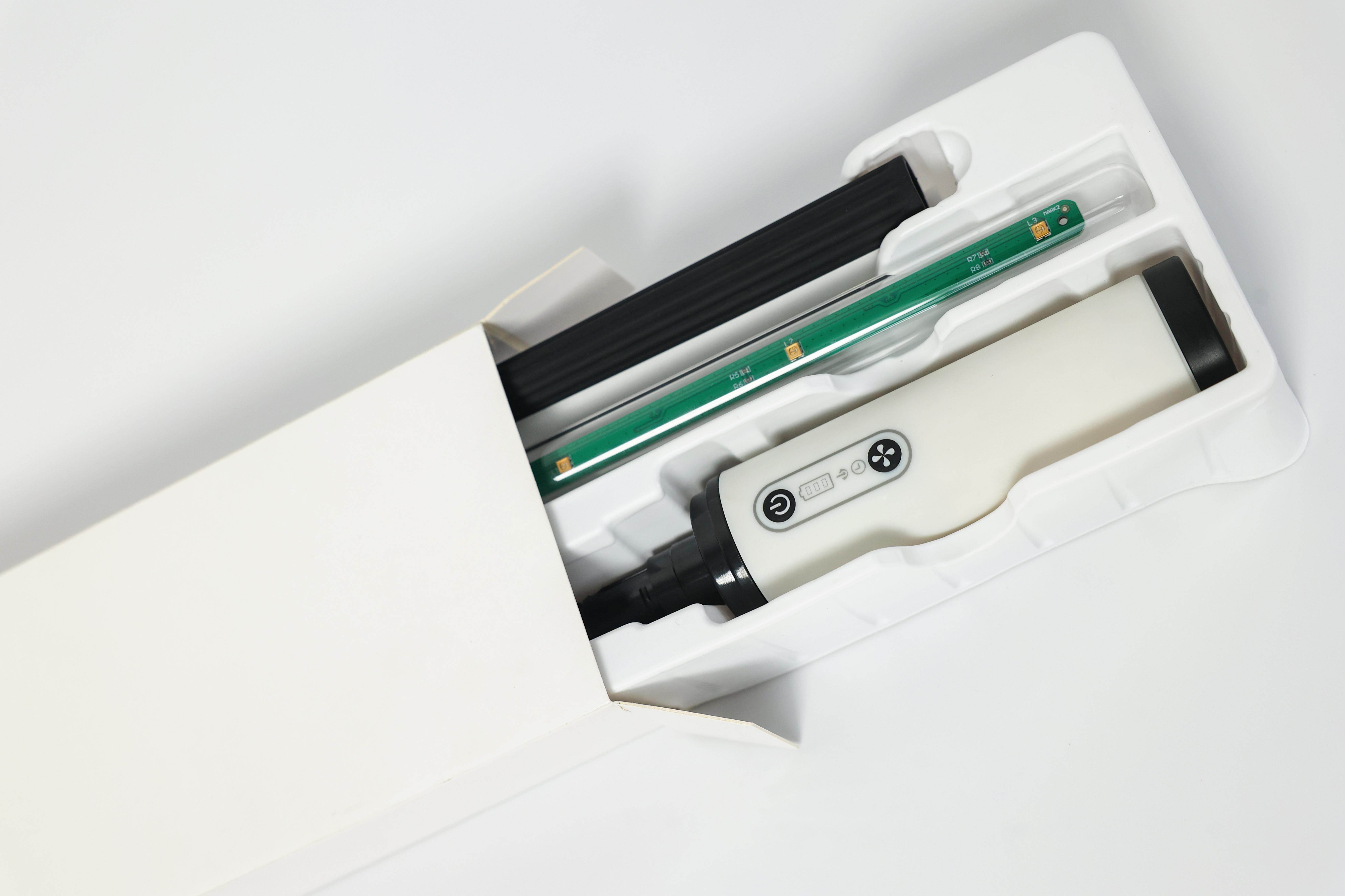 yeloly 0.4kg Torso Masturbator Elektrischer Reiniger + Feuchtigkeitsabsorbierender Stab + UV-Desinfektionslampe