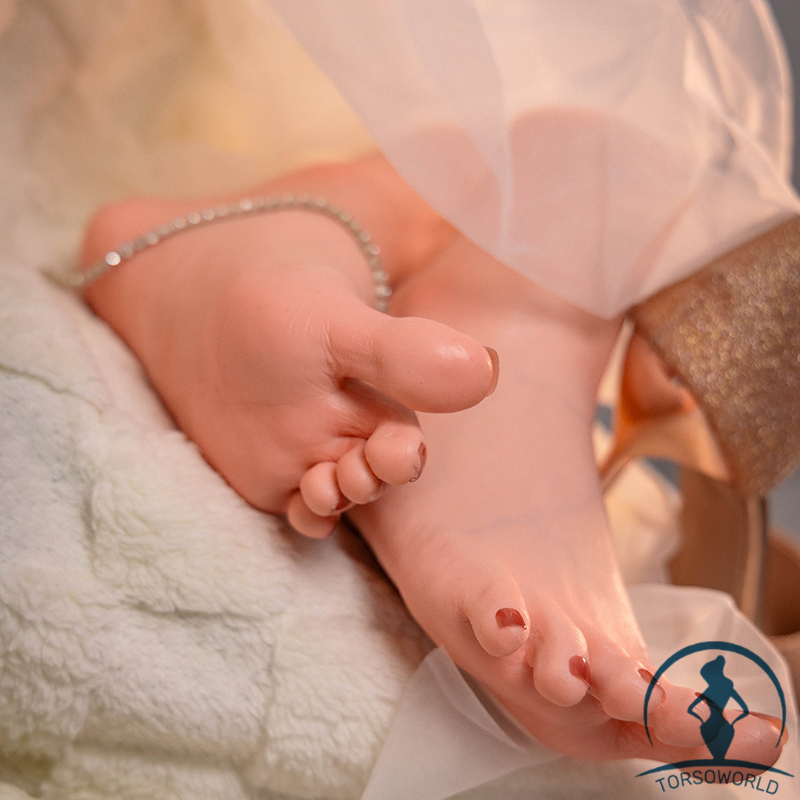 0.9kg SHE DOLL Masturbator Fußfetischspielzeug Hochwertiges Silikonspielzeug für Erwachsene