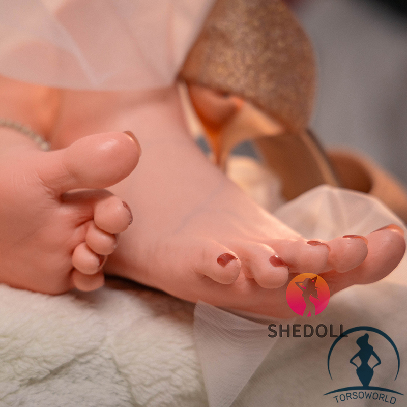 0.9kg SHE DOLL Masturbator Fußfetischspielzeug Hochwertiges Silikonspielzeug für Erwachsene