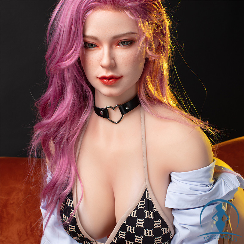 Sexpuppe mit rosa Haaren