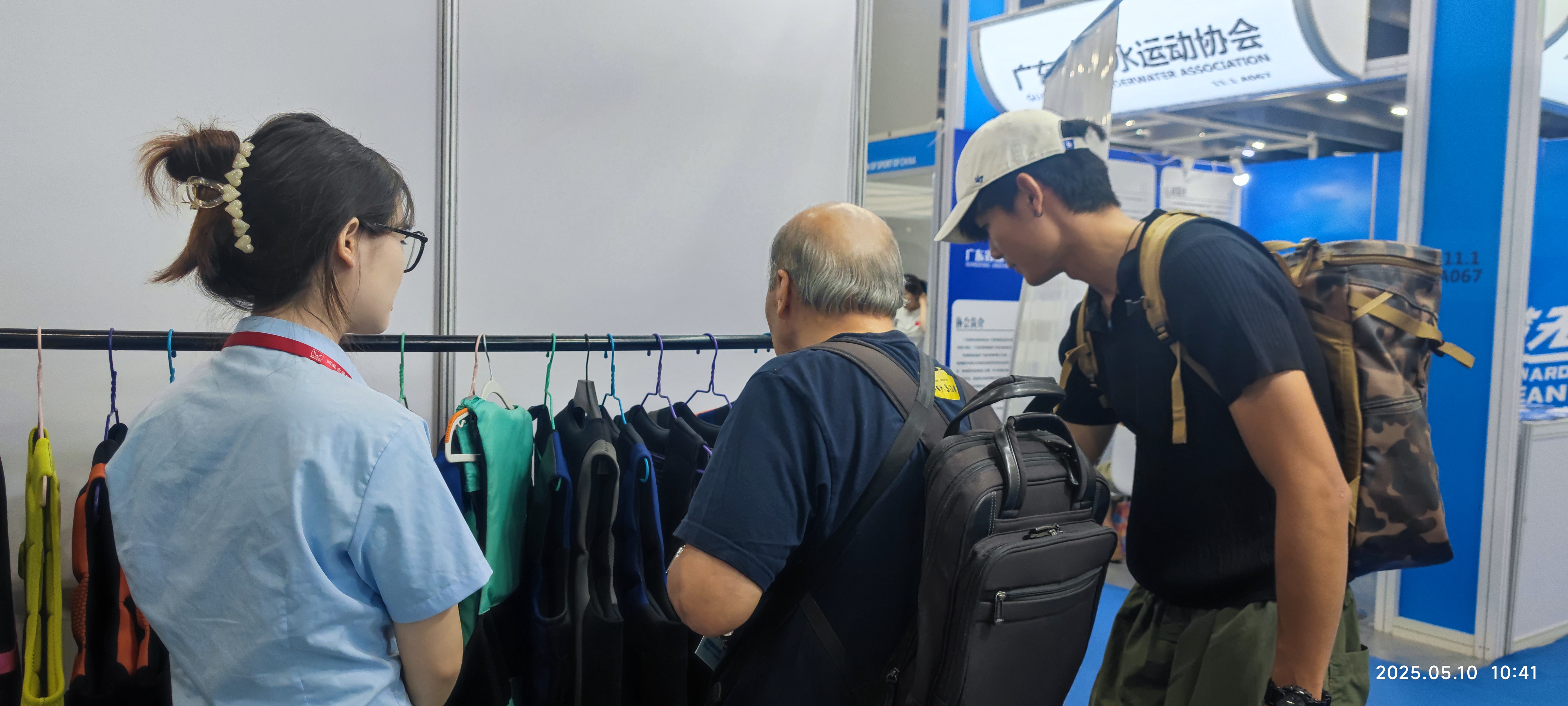 SBART at 2025 Canton Fair: New Wetsuits & Rash Guards Impress Global Buyers
