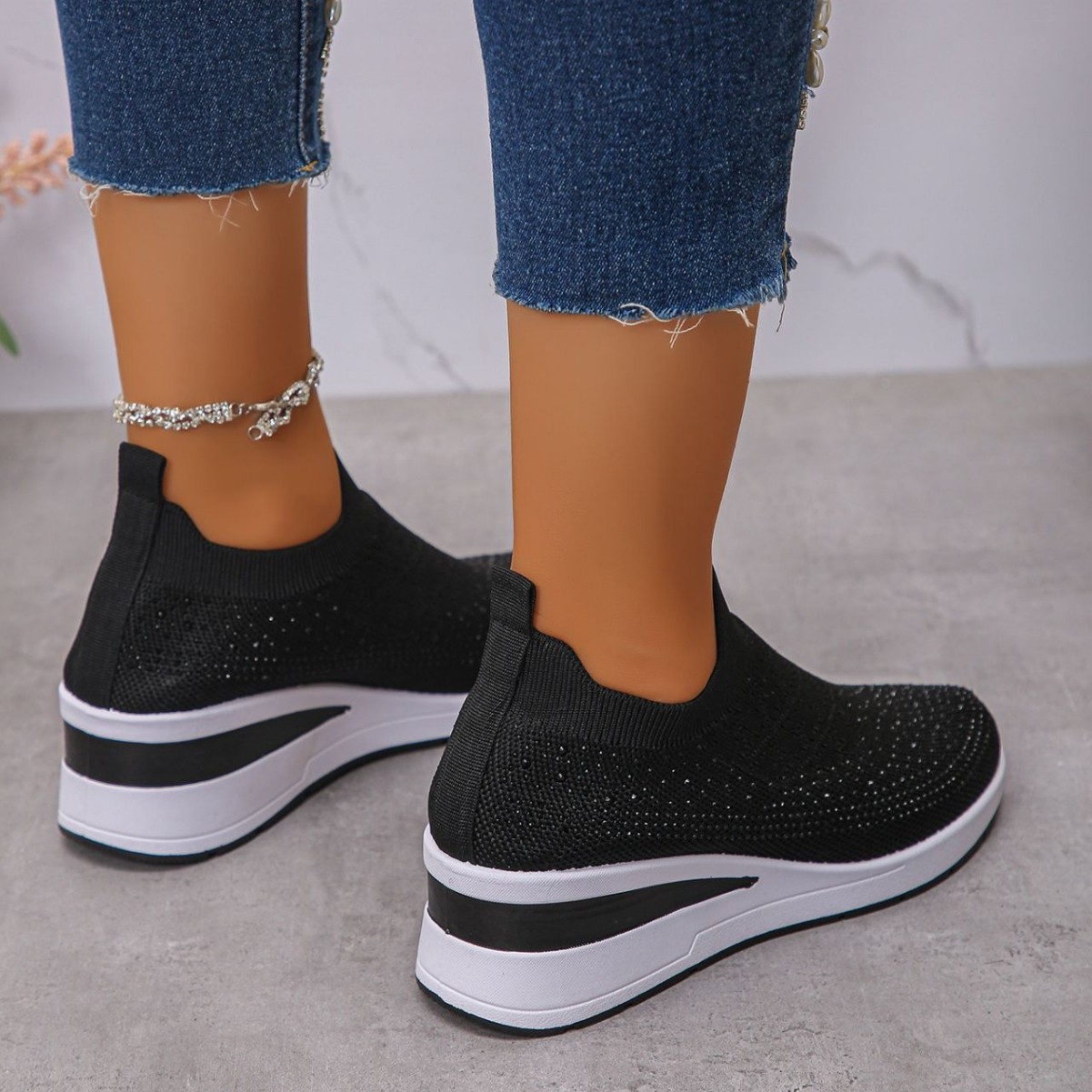 🔥Bestseller - 50% zniżki🔥Damskie, ortopedyczne, wsuwane trampki na obcasie typu wedge z siateczki z kryształkami