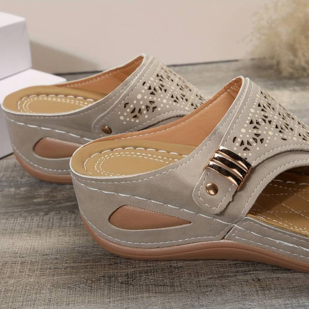 Isaline™ Stitched Sandals