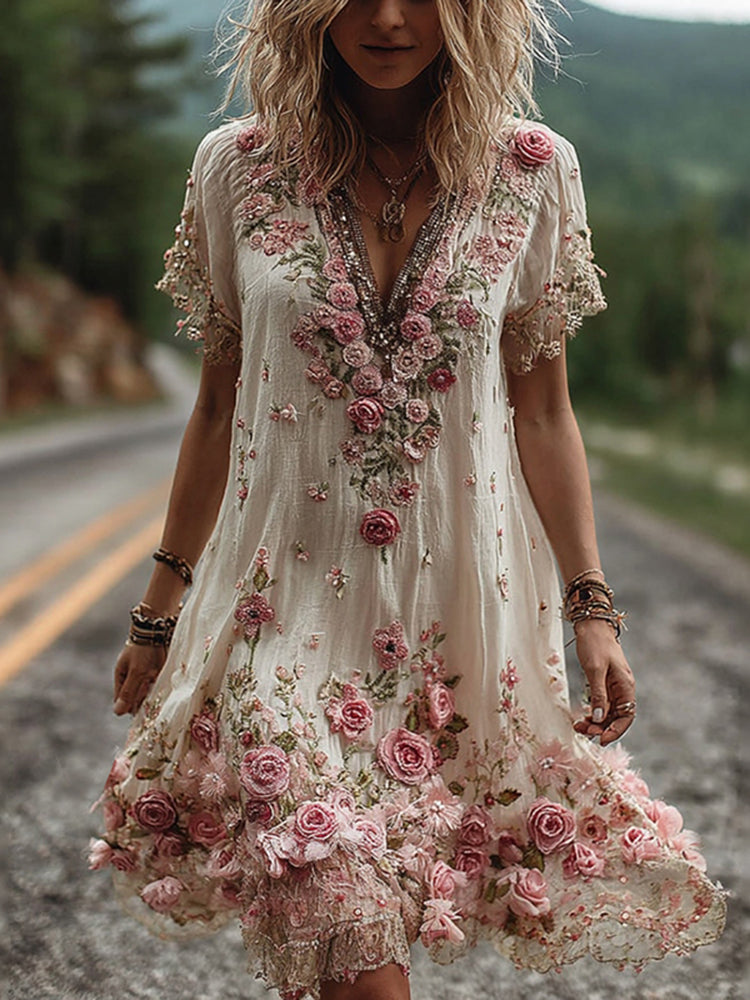 Vestido vintage de manga curta com bordado floral