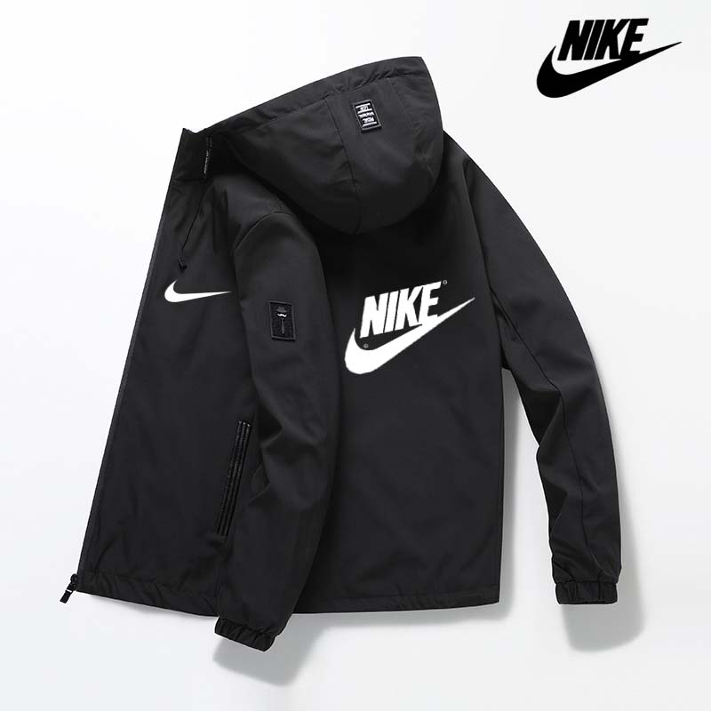 NIKE Kurtka z kapturem na jesień/zimę 2024