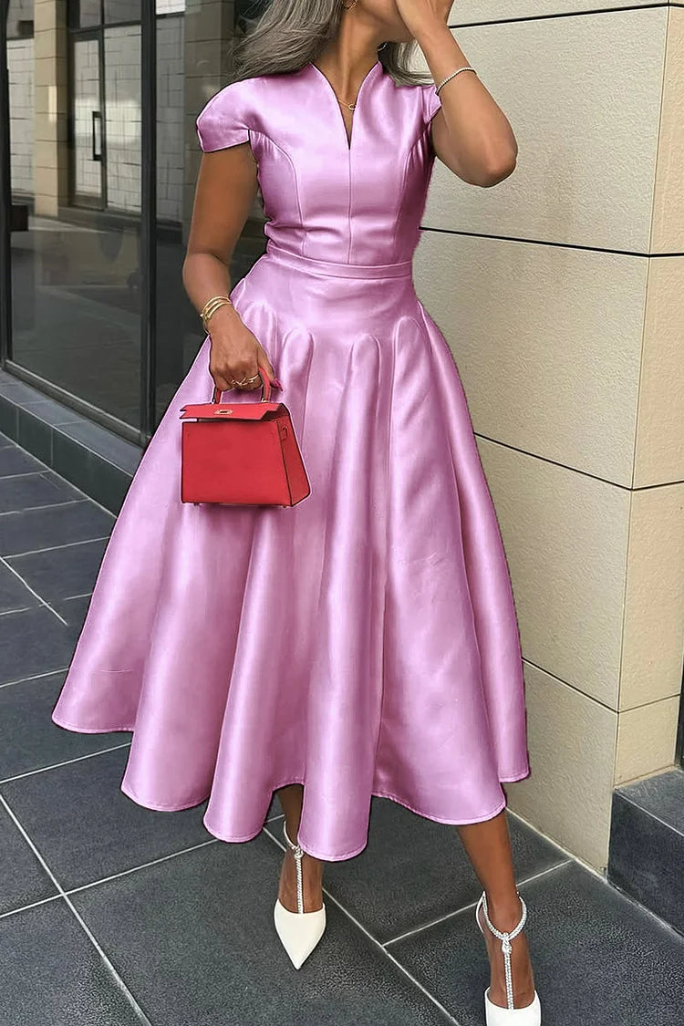 Vestido de menina com decote em V e cintura evasé