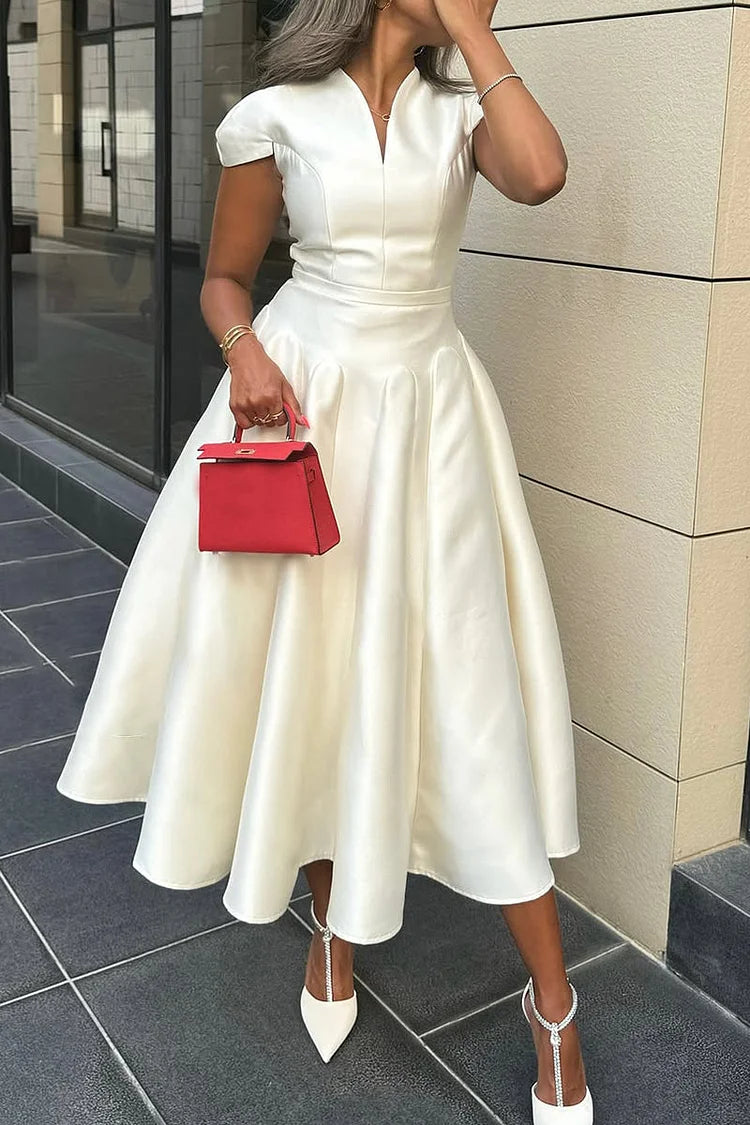 Vestido de menina com decote em V e cintura evasé