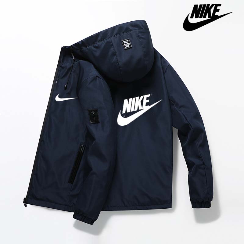 NIKE Kurtka z kapturem na jesień/zimę 2024