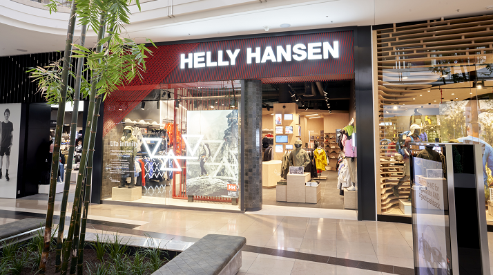 W nowym sklepie koncepcyjnym Helly Hansen zawsze panuje zima. Oto dlaczego – Inside Retail Asia