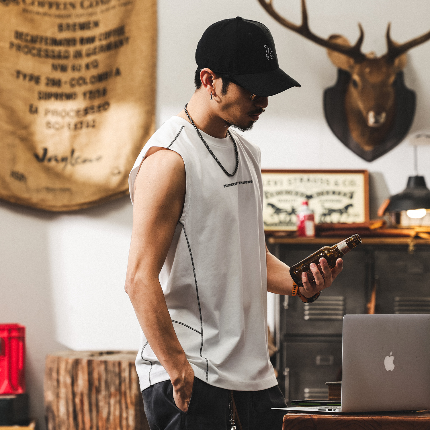 夏季無袖T恤男寬鬆透氣運動健身背心男款潮牌白色坎肩美式上衣男