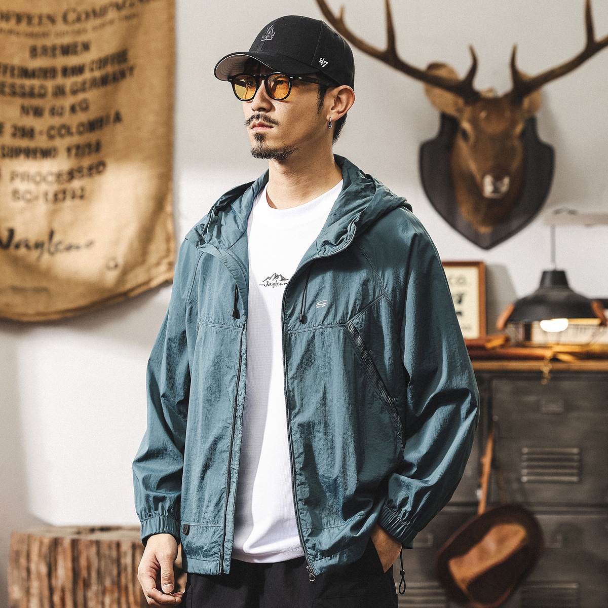 冰絲涼感UPF50+防曬衣男2025新款戶外防曬服寬鬆連帽男生薄款外套