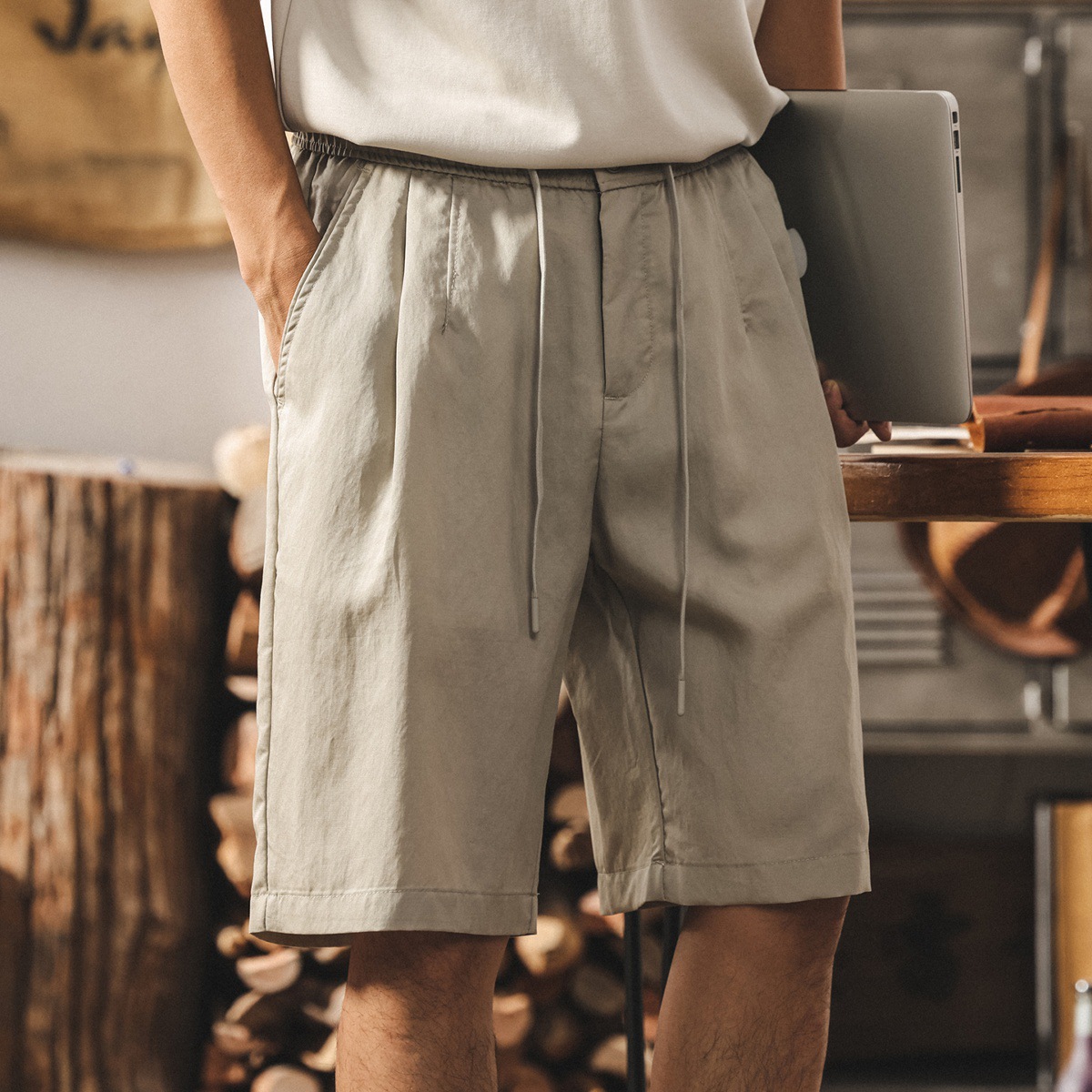 垂感褶皺薄款冰絲短褲男士夏季新款萊賽爾天絲寬鬆中褲休閒五分褲