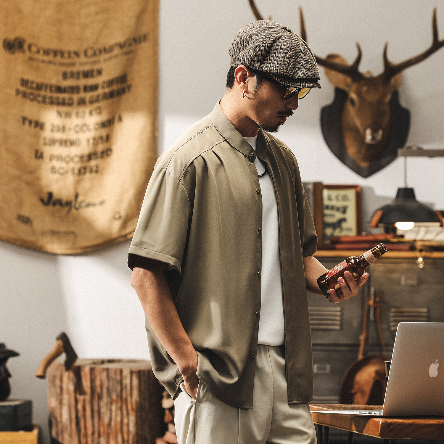 高級感夏季薄款襯衫男士痞帥潮流極簡風立領寬鬆休閒短袖襯衣外套