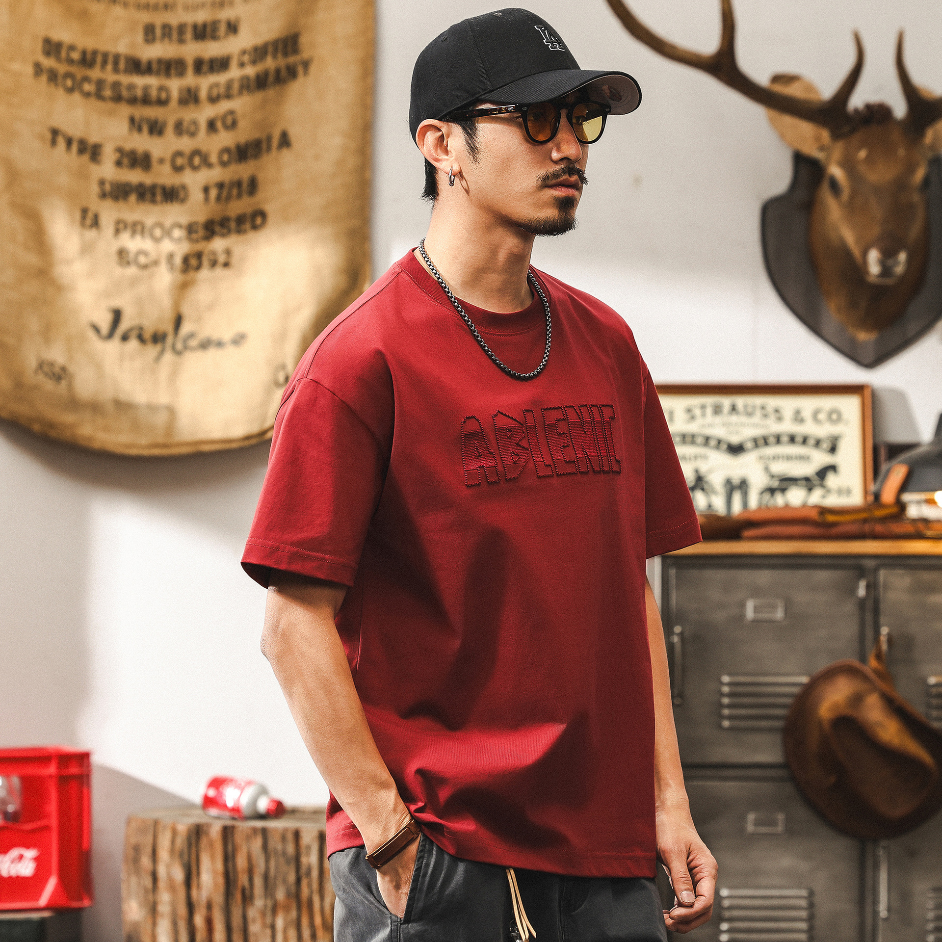 美式復古科技涼感T恤男夏季刺繡短袖男款潮牌寬鬆酒紅色大碼上衣T