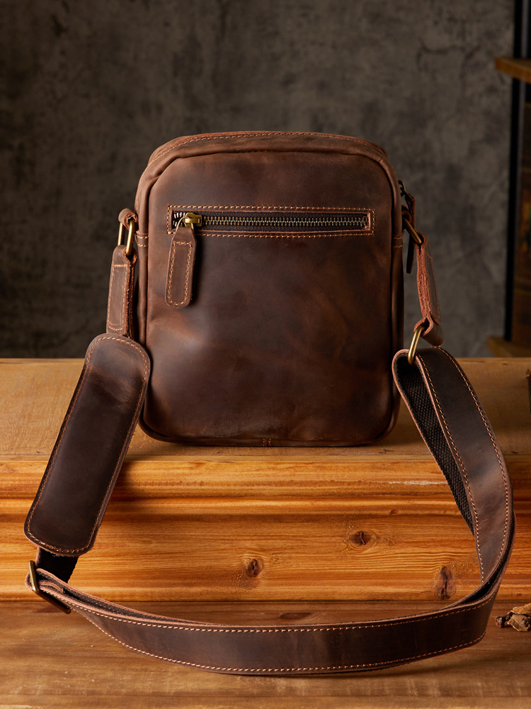 手工質感牛皮復古單肩包男士豎款瘋馬皮個性斜挎包真皮休閒男包潮