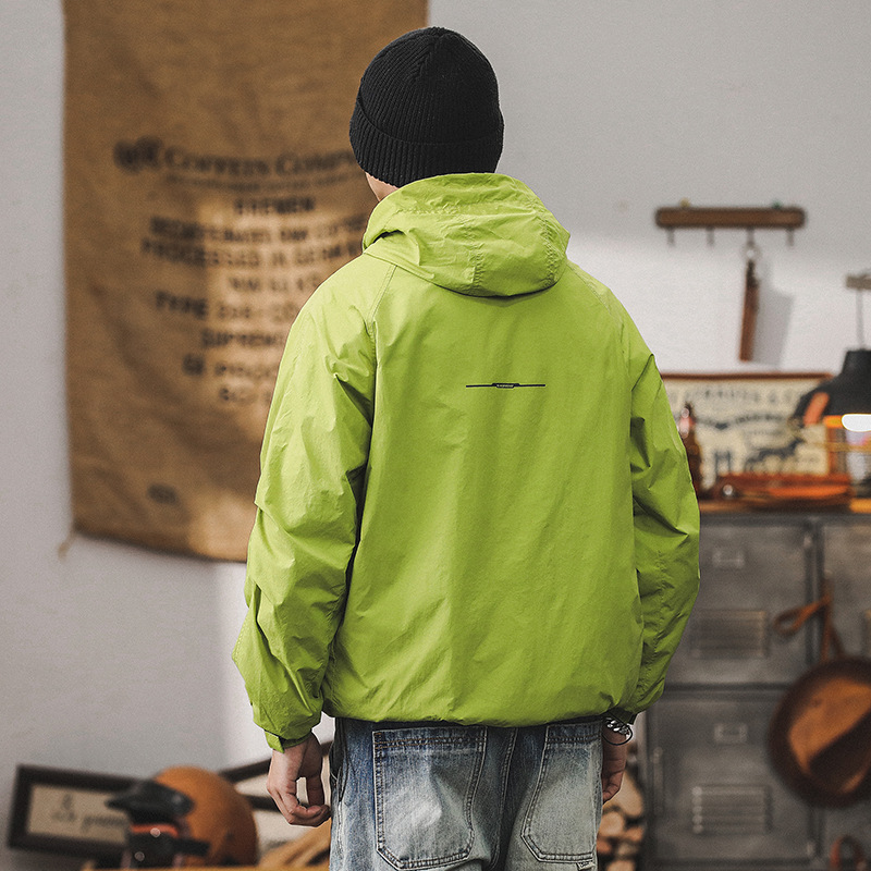 UPF50 防潑水防曬服外套男春季2024新款戶外衝鋒衣連帽工裝夾克男