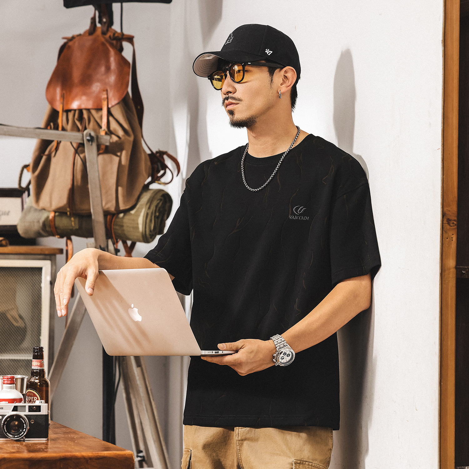 夏季新款激光燒花潮流T恤男士短袖潮牌體恤男裝寬鬆大碼休閒上衣T