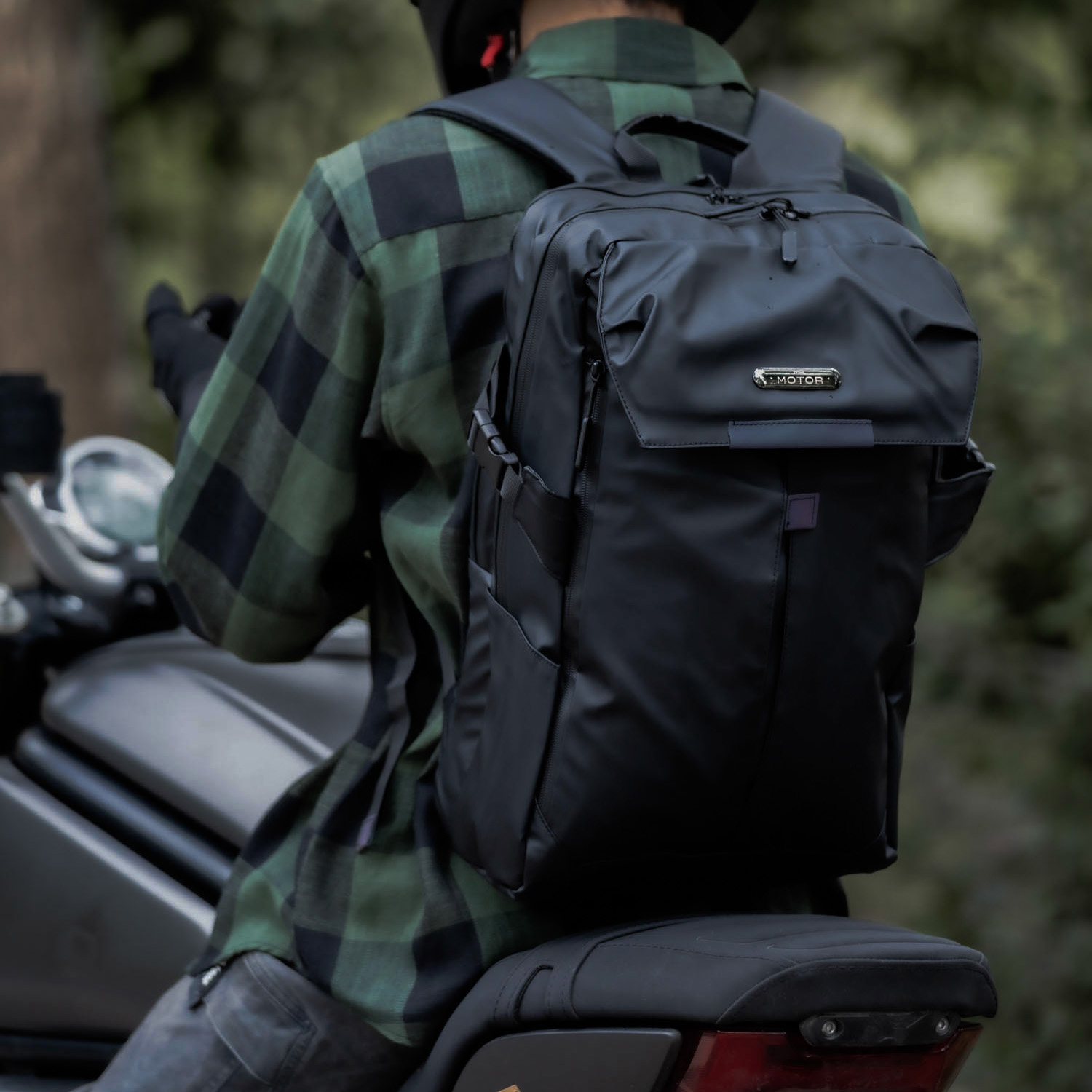 騎行背包摩托車頭盔包全盔雙肩包女摩旅騎士包防水旅行包男大容量