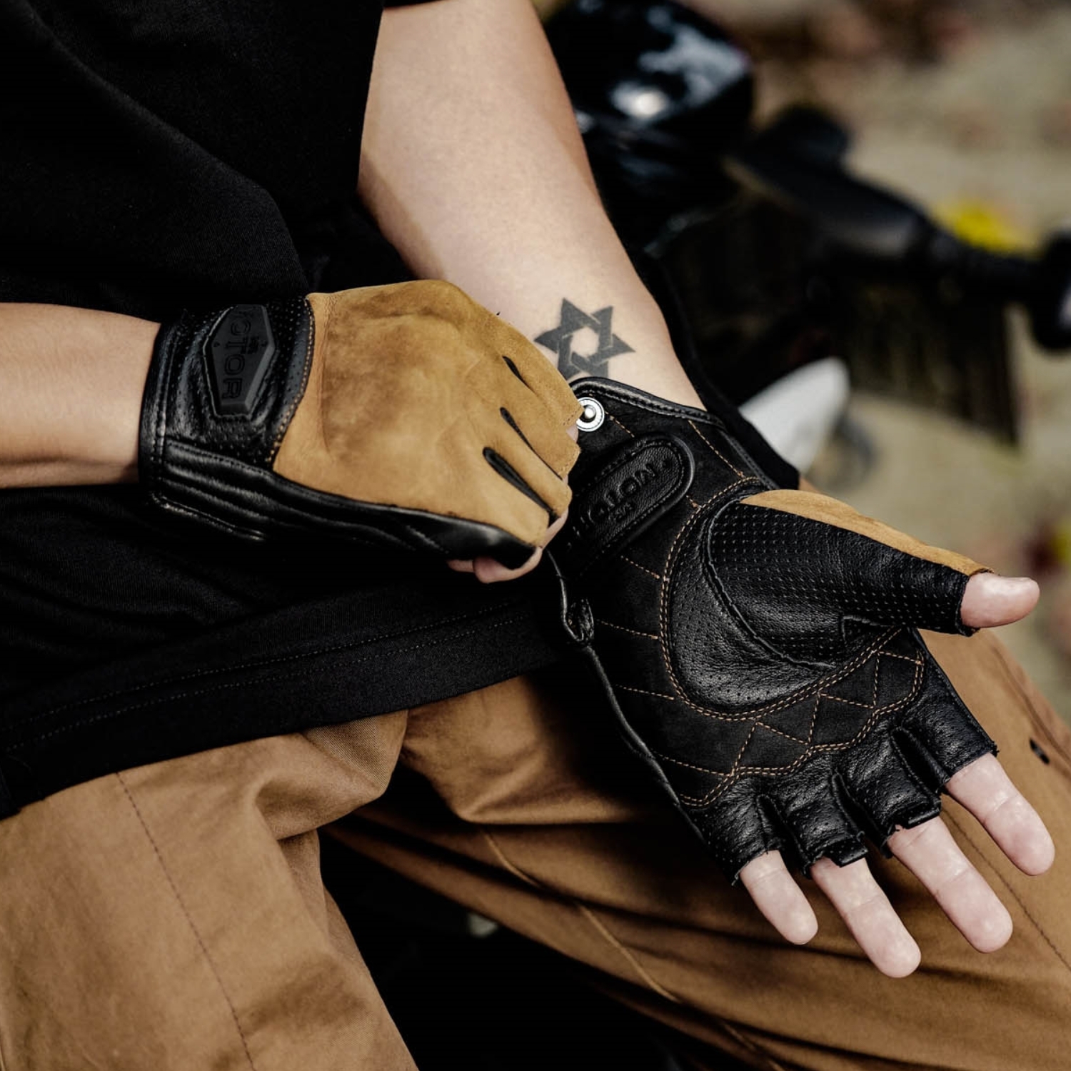 夏季摩托車真皮手套半指男復古機車騎行露指防摔透氣手套