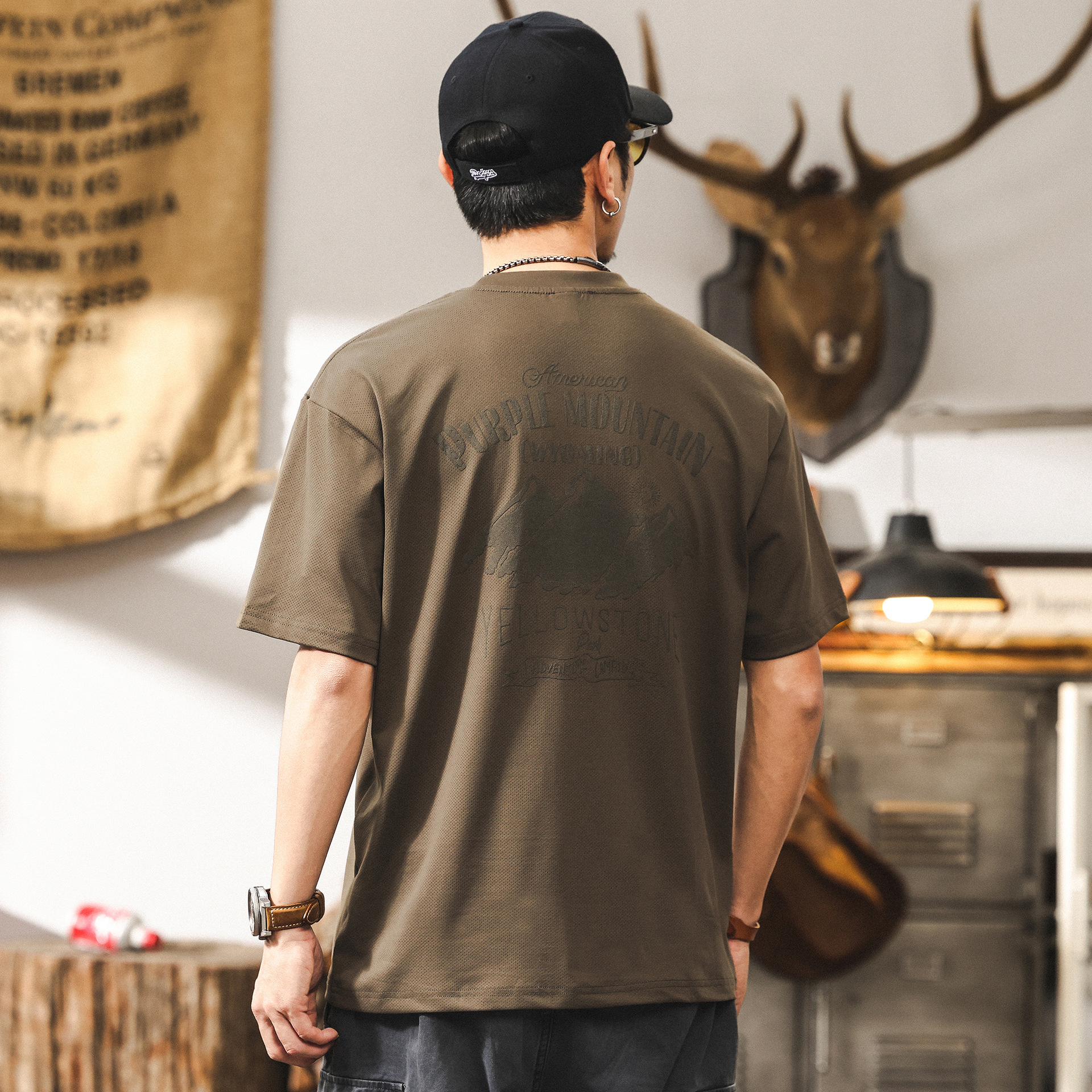 薄款透氣網眼涼感冰絲T恤男夏季短袖2025新款潮流寬鬆休閒上衣男