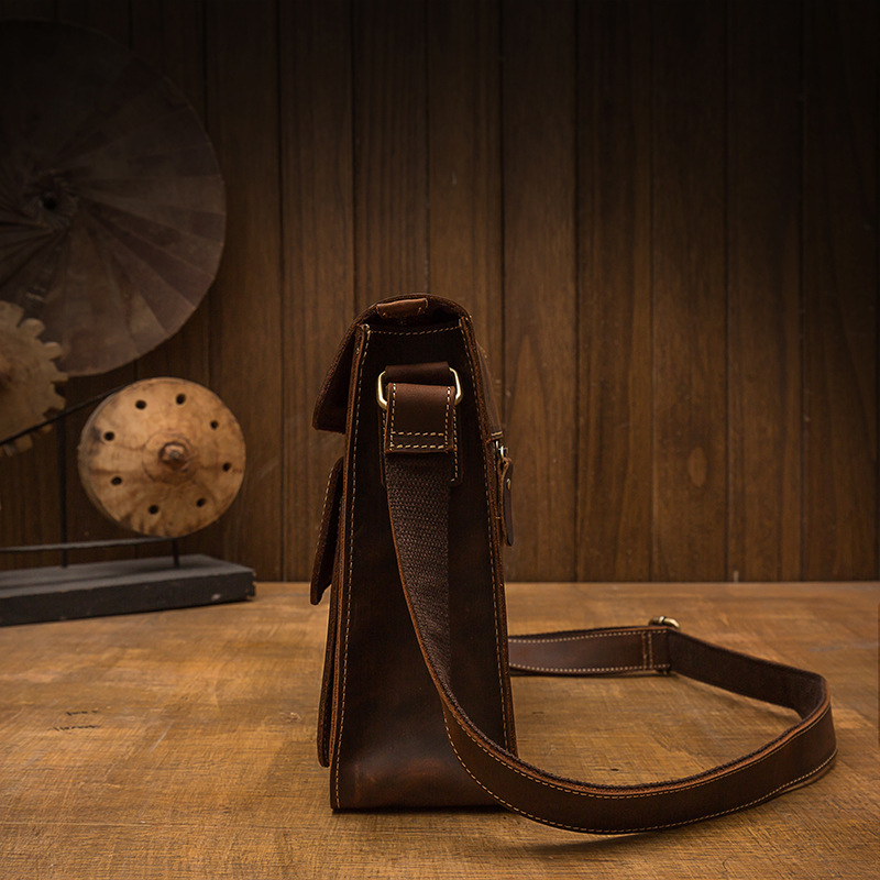 手工牛皮男士單肩包真皮休閒斜挎包男包瘋馬皮個性郵差背包機車包