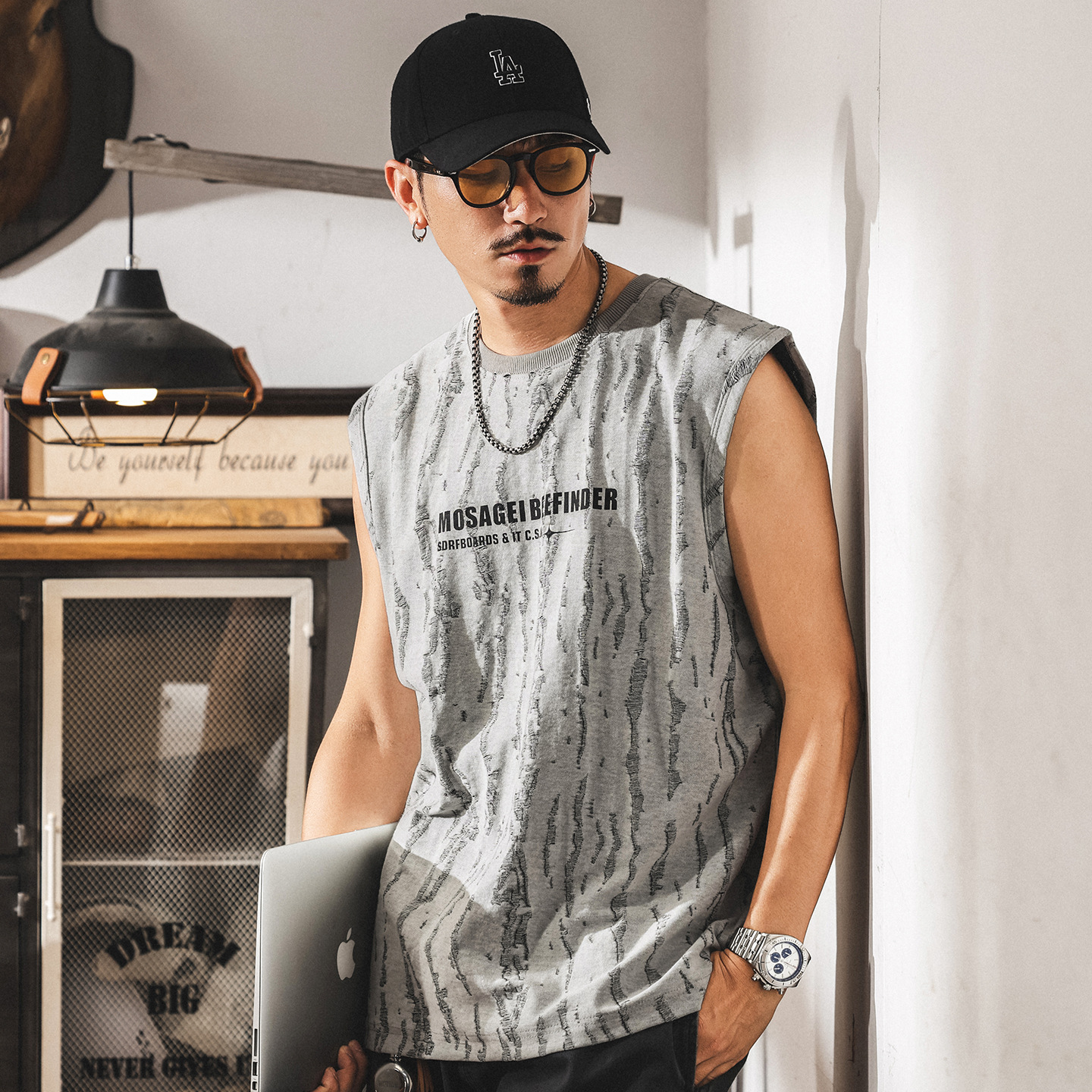 鉤花戰損潮流坎肩男士背心2025新款夏季薄款寬鬆大碼男生美式t恤