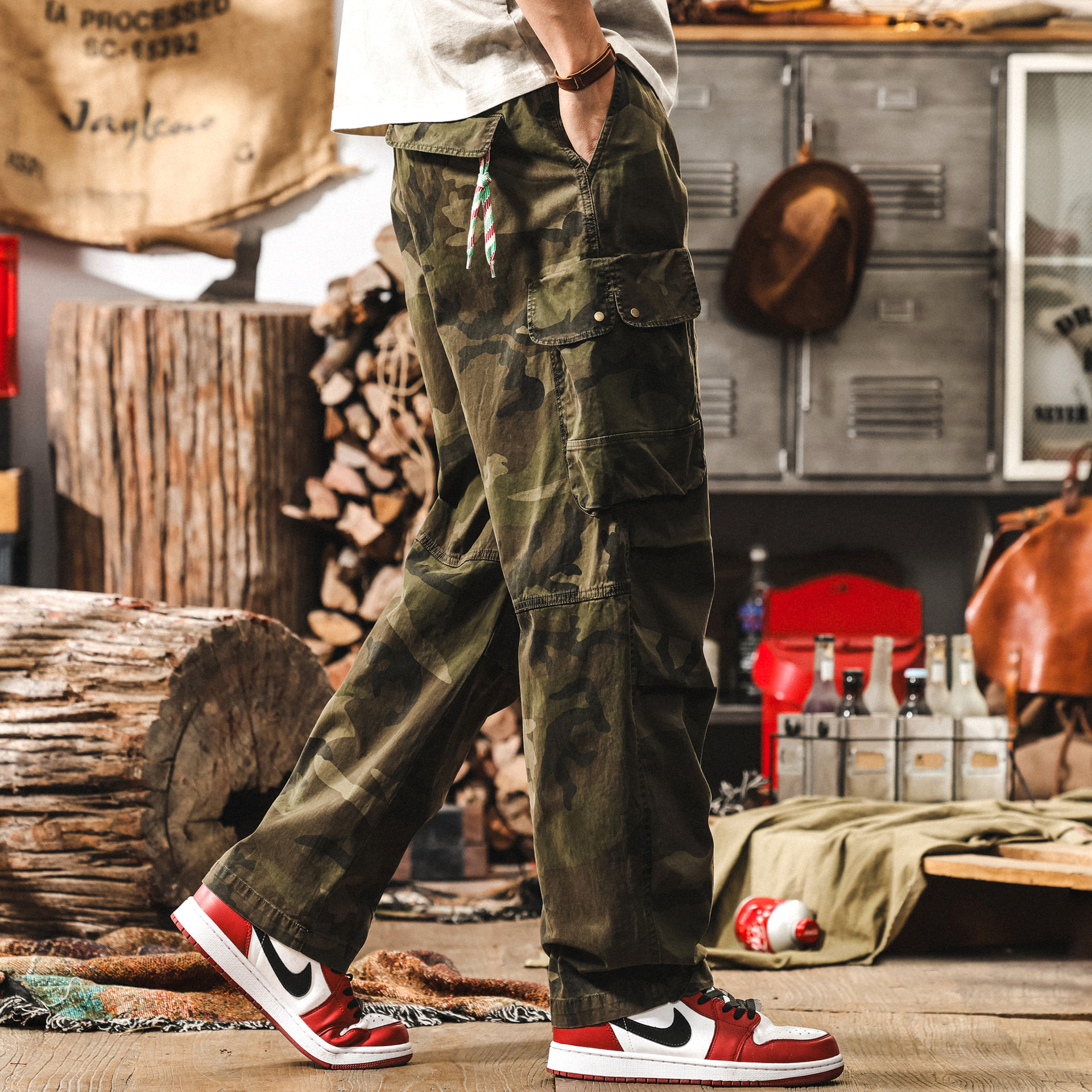 美式復古多口袋迷彩工裝褲子男夏季潮牌戶外戰術寬鬆直筒休閒長褲