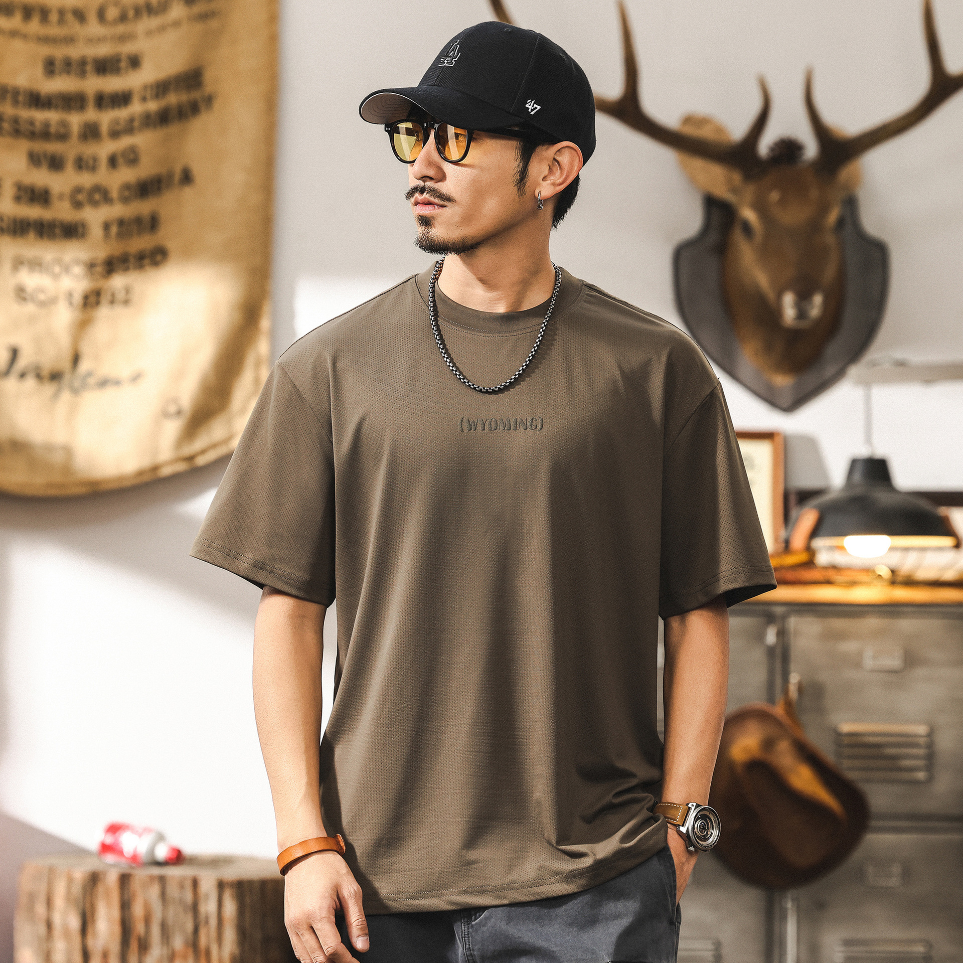 薄款透氣網眼涼感冰絲T恤男夏季短袖2025新款潮流寬鬆休閒上衣男