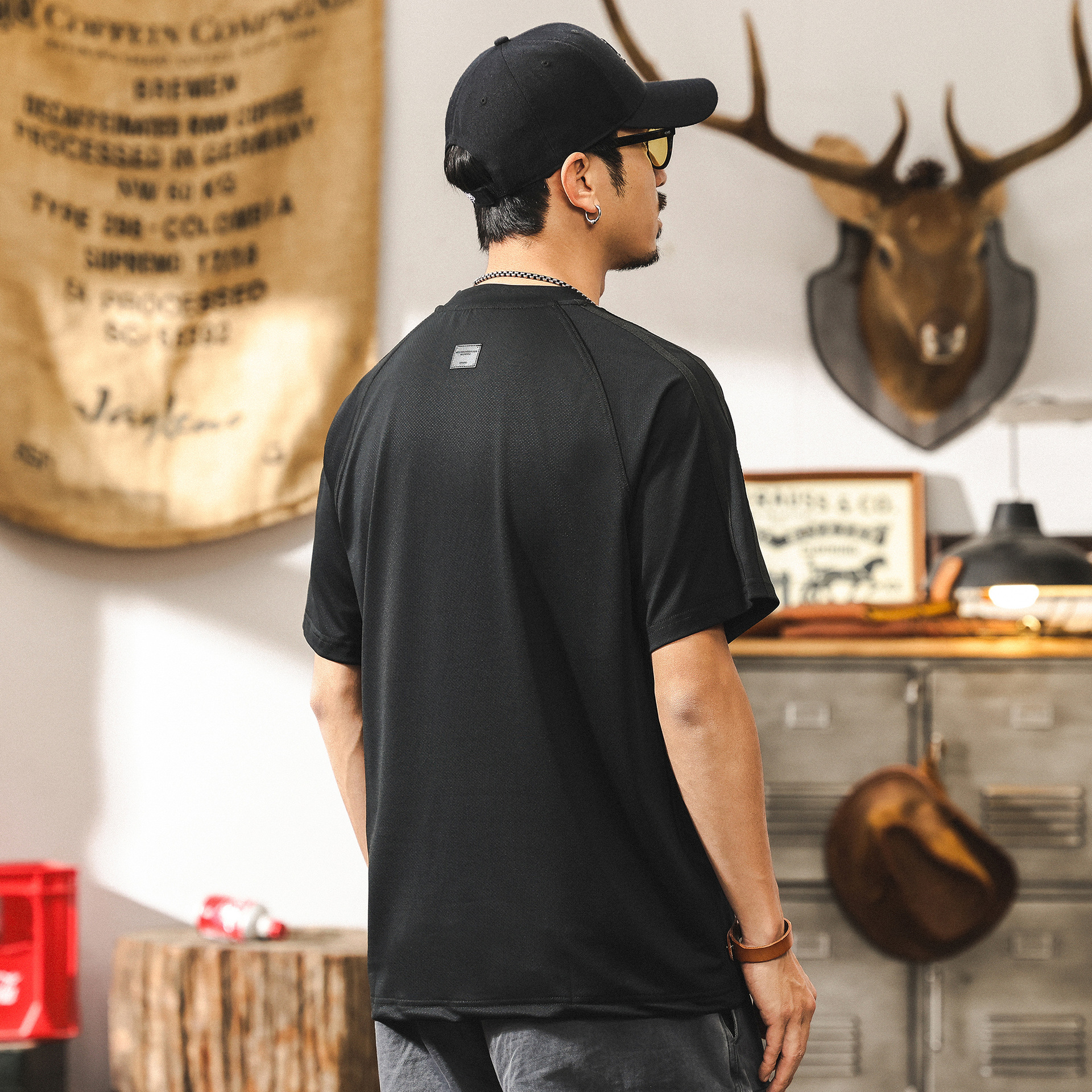 薄款網眼運動涼感T恤男夏季黑色短袖2025新款立體感印花寬鬆上衣