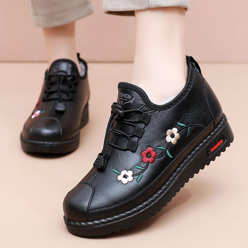 Women‘s Flower Embroidery Non-slip Winter Warm Shoes