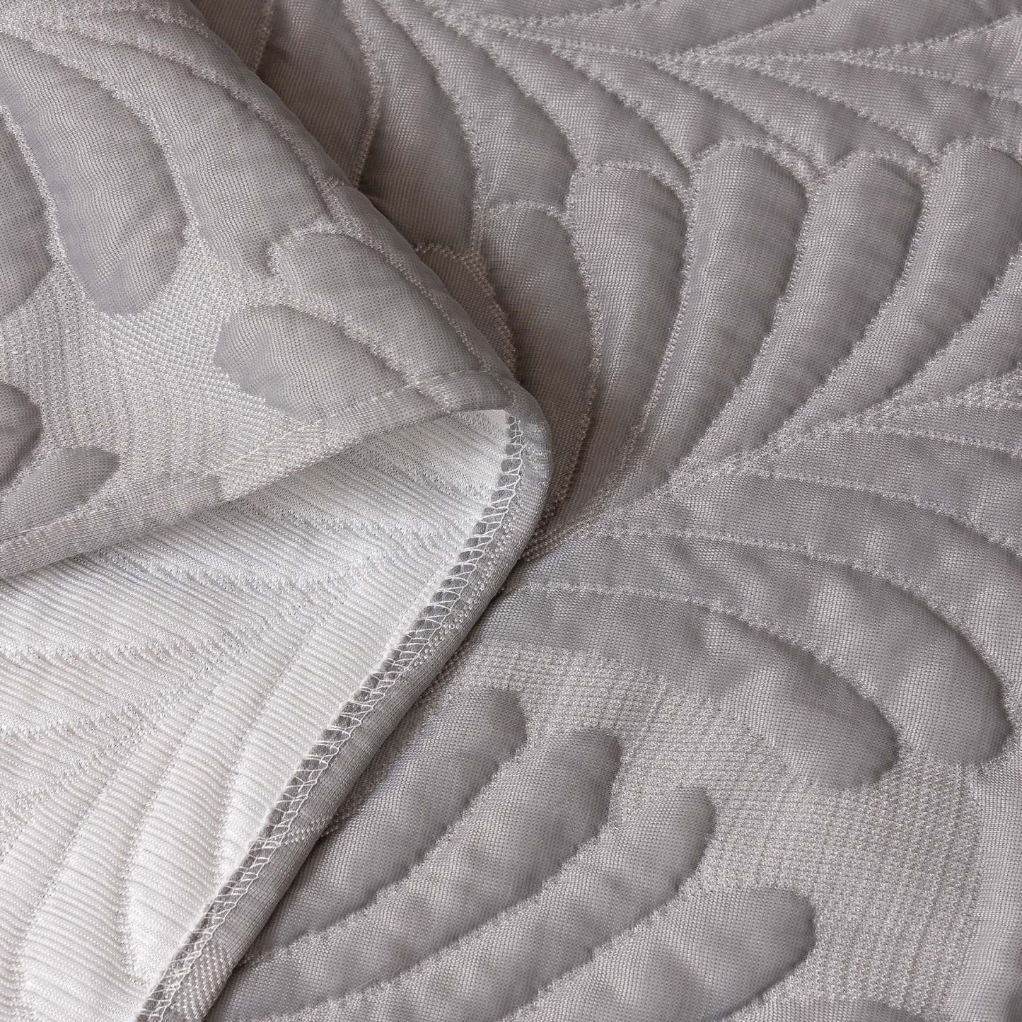 Leaf Imprint Bold Modern Multi-Color Pattern Soft Pet-Friendly Durable Sofa Cover – Minimalist Hassle-Free Throw Couch Protector