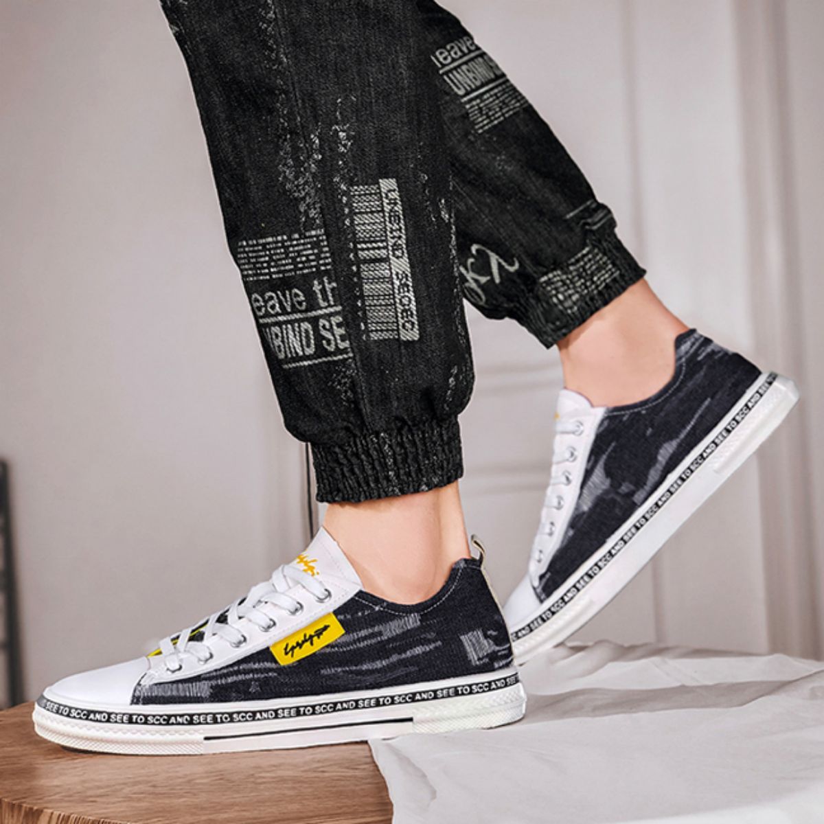 Versatile Casual Winter Canvas Shoes - Harajuku Style Flat Sneakers-black