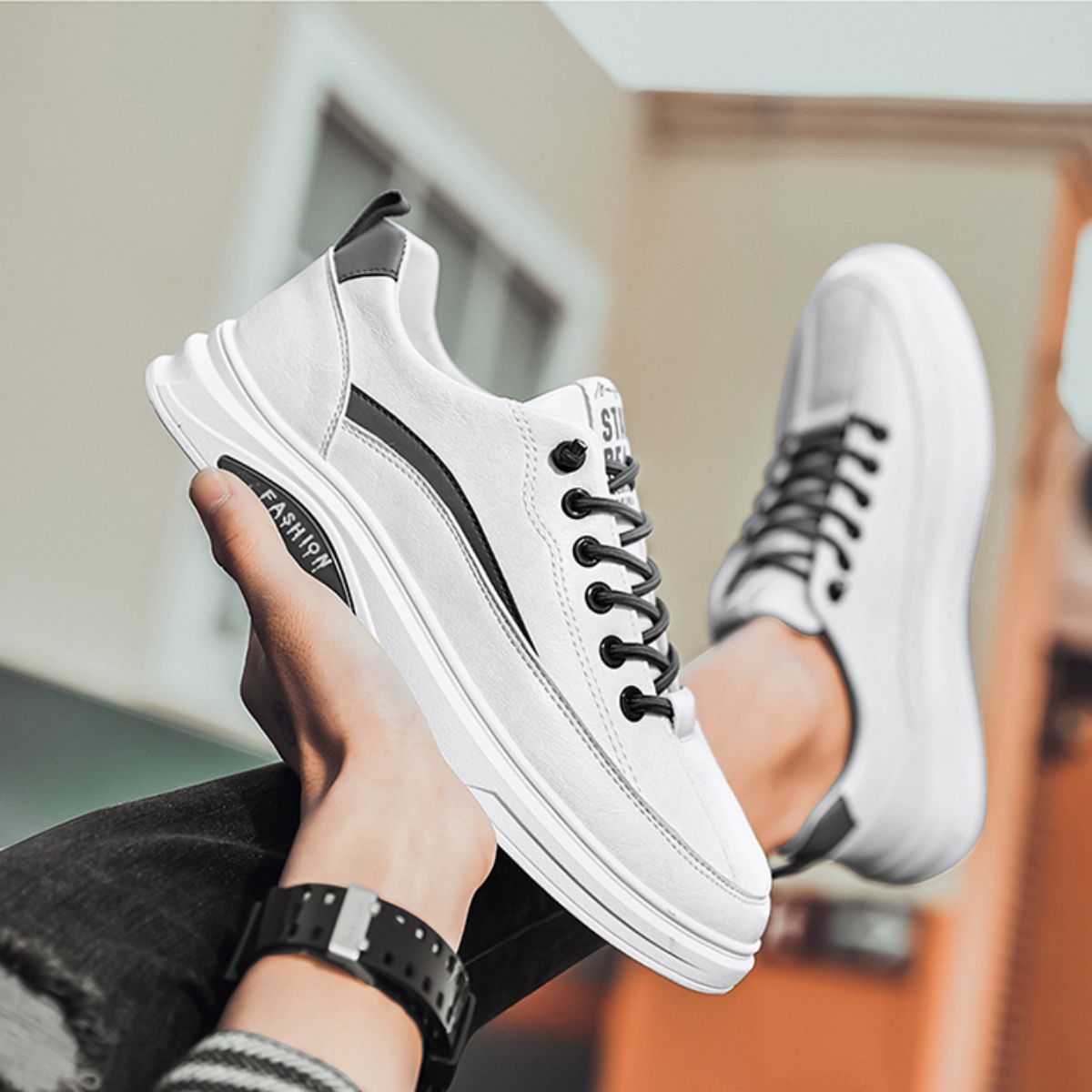 Leisure Sports Men's Flat Casual Sneakers-white